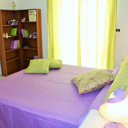 Villa Aladino - Iris Marano di Napoli