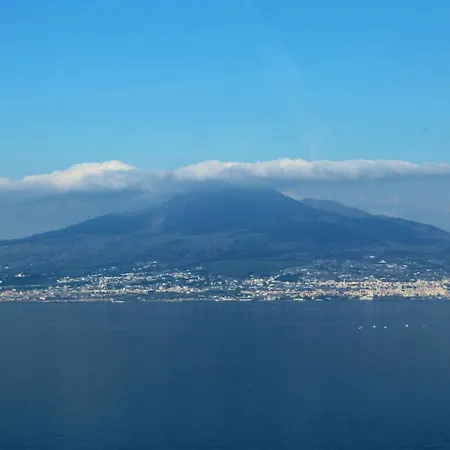 Villa Aladino - Iris * Marano di Napoli